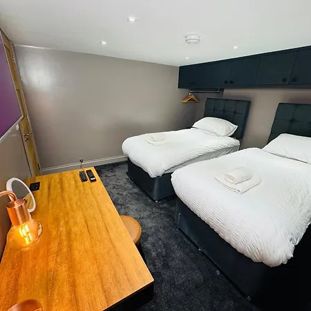 Contemporary City Centre With Private Patio Appartement